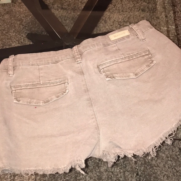 Lace up mid rise shorts - Picture 4 of 7